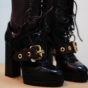 Burberry Military Westmarsh Embellished Leather Snakeskin cutout Ankle Boots sz6